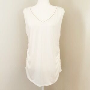 Thalia sodi sleeveless rushed white top
